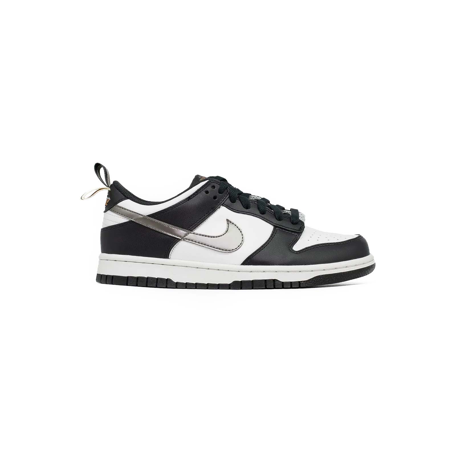 Nike Dunk Low Off good Noir Metallic Pewter Size 4Y