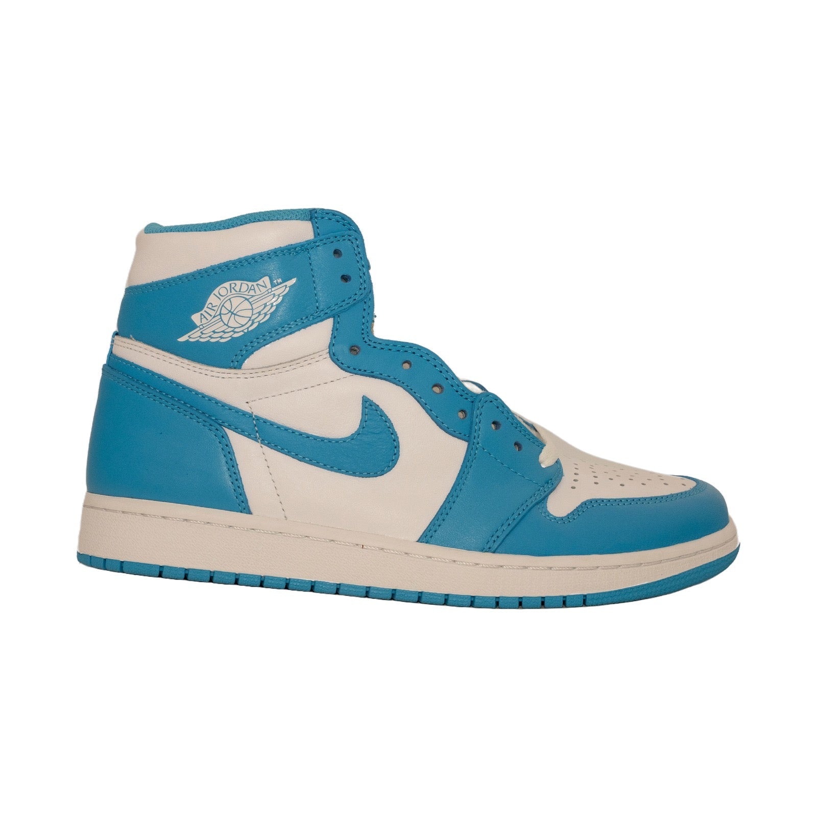 【美品】　NIKE AIR JORDAN 1 HIGH OG“UNC”2015 s-l400.jpg
