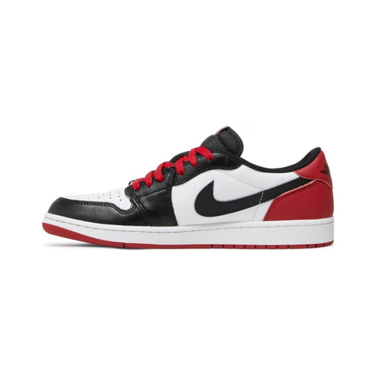 Air Jordan 1 Low (GS), OG Black Toe 2023 hover image