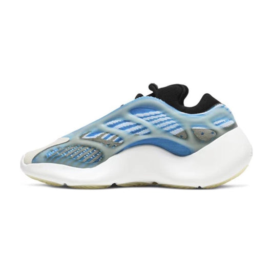 Yeezy 700 V3, Arzareth hover image