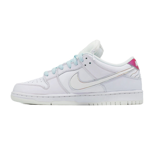 Nike SB Dunk Low, Be True hover image