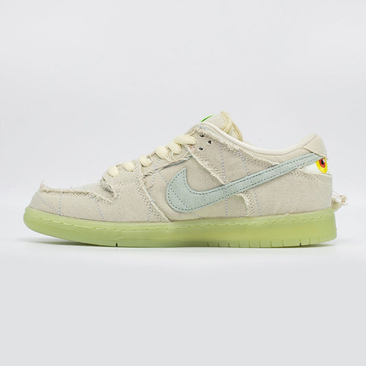 Nike SB Dunk Low, Mummy hover image