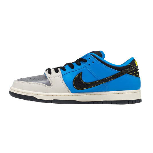 Nike SB Dunk Low, Instant Skateboards hover image