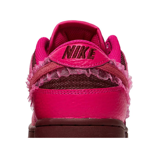 Nike cover Dunk Low (GS), Valentine's Day hover image