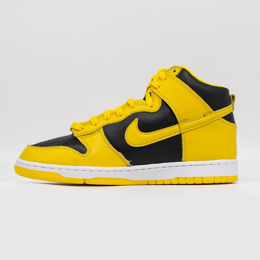 Nike exclusive Dunk High, Iowa (2020) hover image