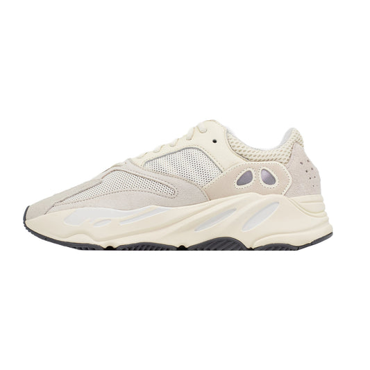 Yeezy Boost 700, Analog hover image
