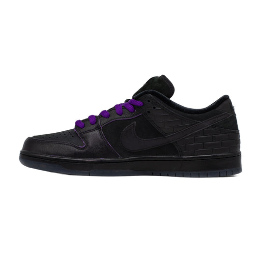 Nike SB Dunk Low, Familia Pro QS First Avenue hover image